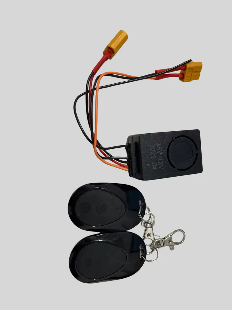 Antifurto per G30 Max Nero a Goccia d'Acqua per XT60 per Monopattini Elettrici e Bici Allarme con telecomando
