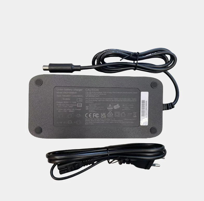 Carica Batteria ENGINE PRO 2.0 ENGWE Originale 58.8V 3A (connettore 8.0mm) per bicicletta elettrica e Altri