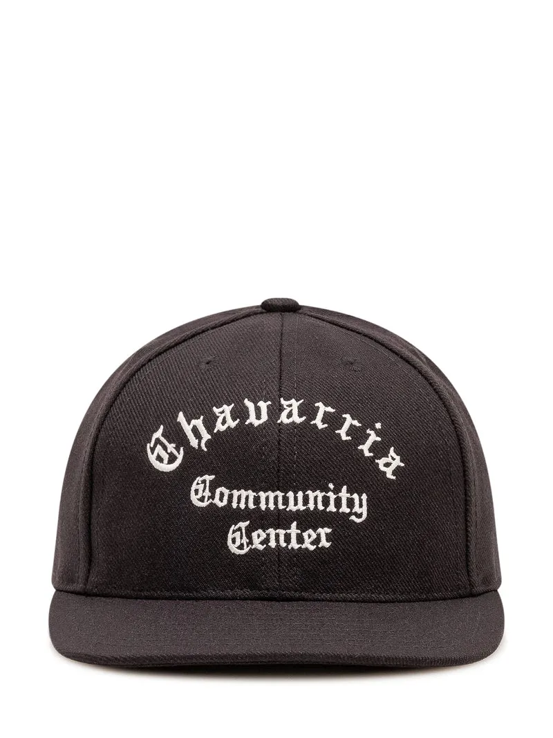 Cappellino Community Center con Scritta Ricamata