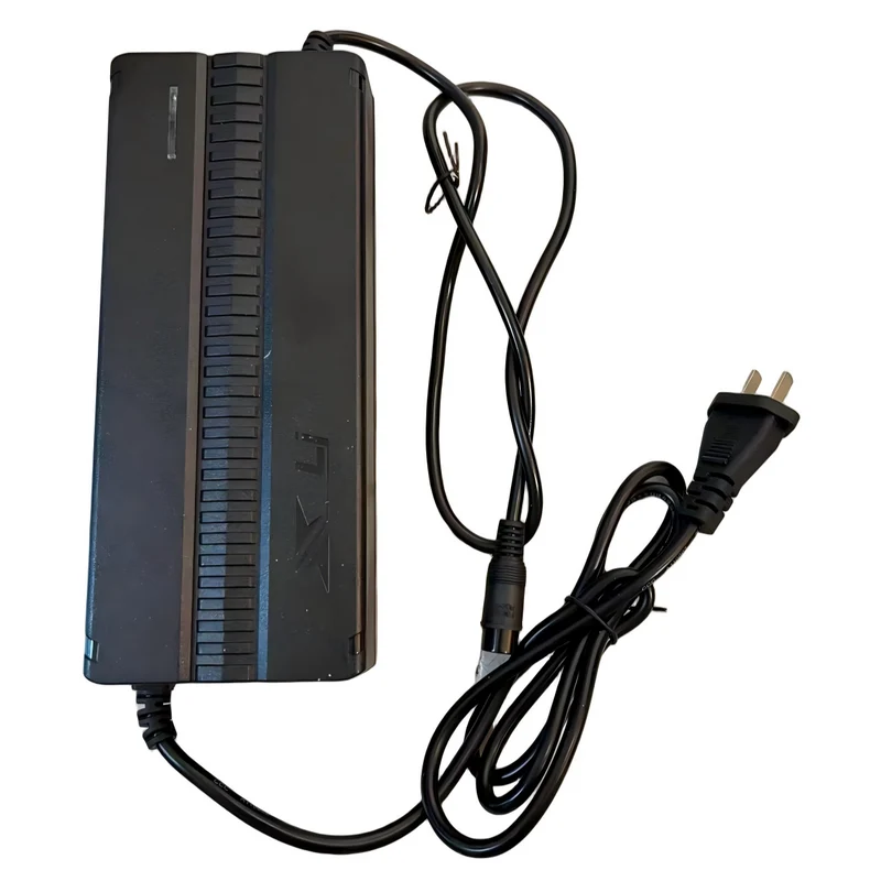Carica batteria 67.2V 5A per monopattino elettrico BOYUEDA mod. S3-11/S4-11/S4-13