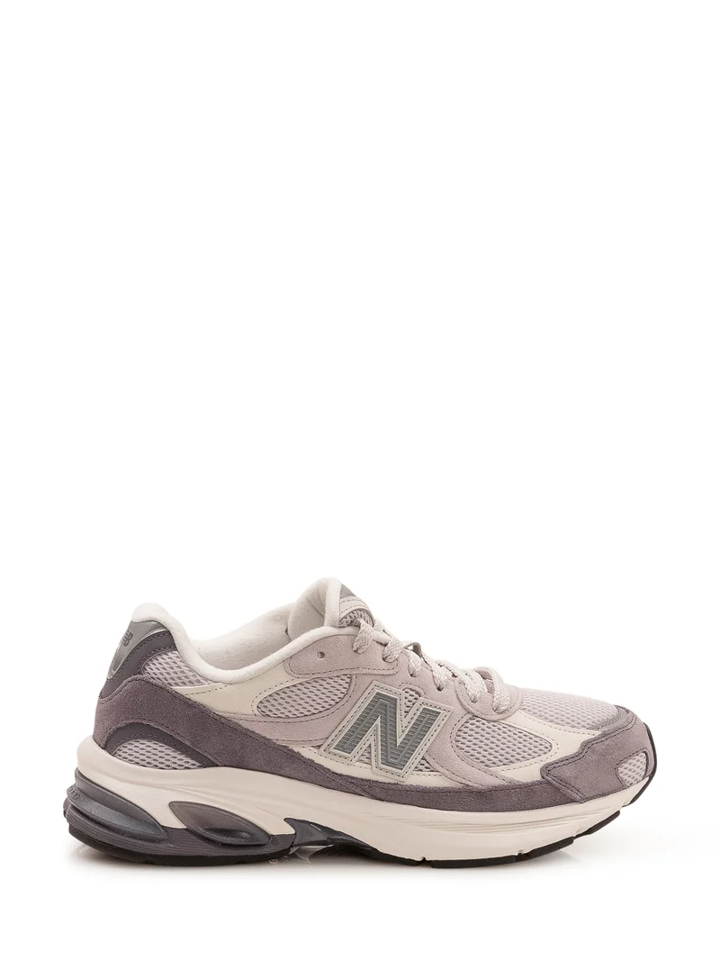 Sneakers con Pannelli Traforati