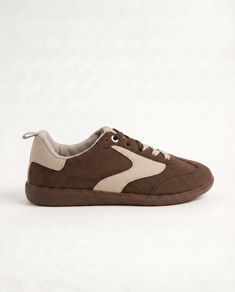 Sneakers marroni con dettagli a contrasto - Marrone