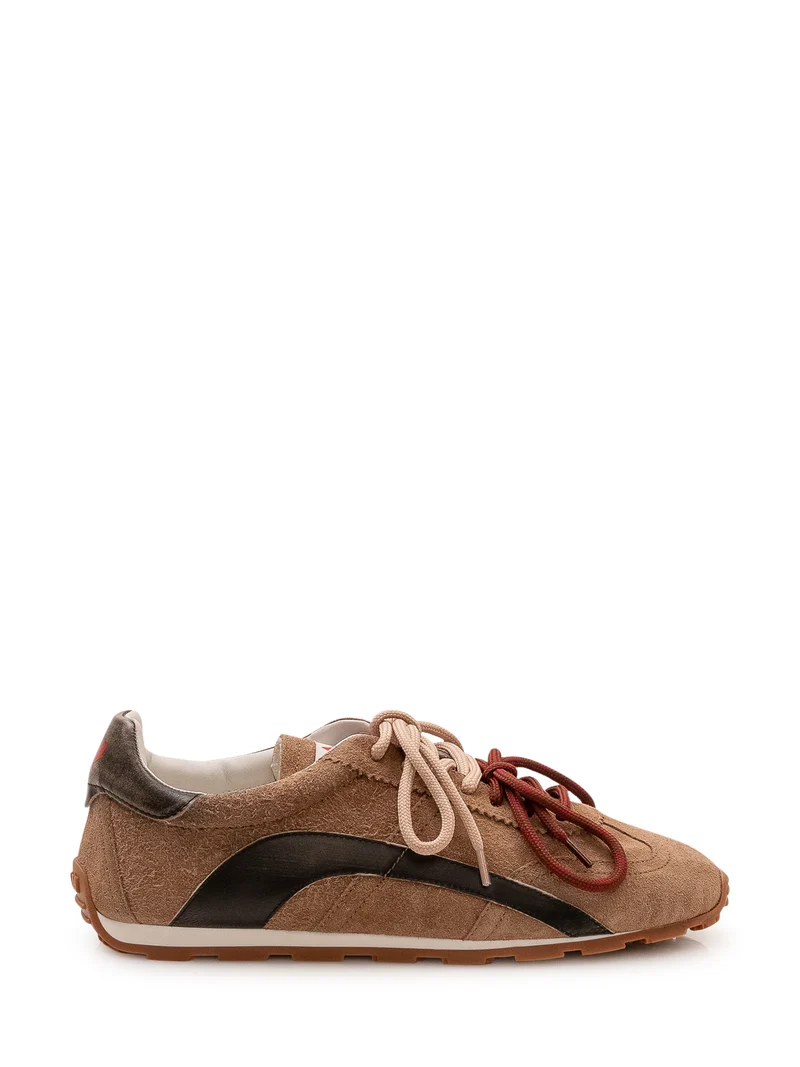Sneaker Bassa con Doppia Allacciatura