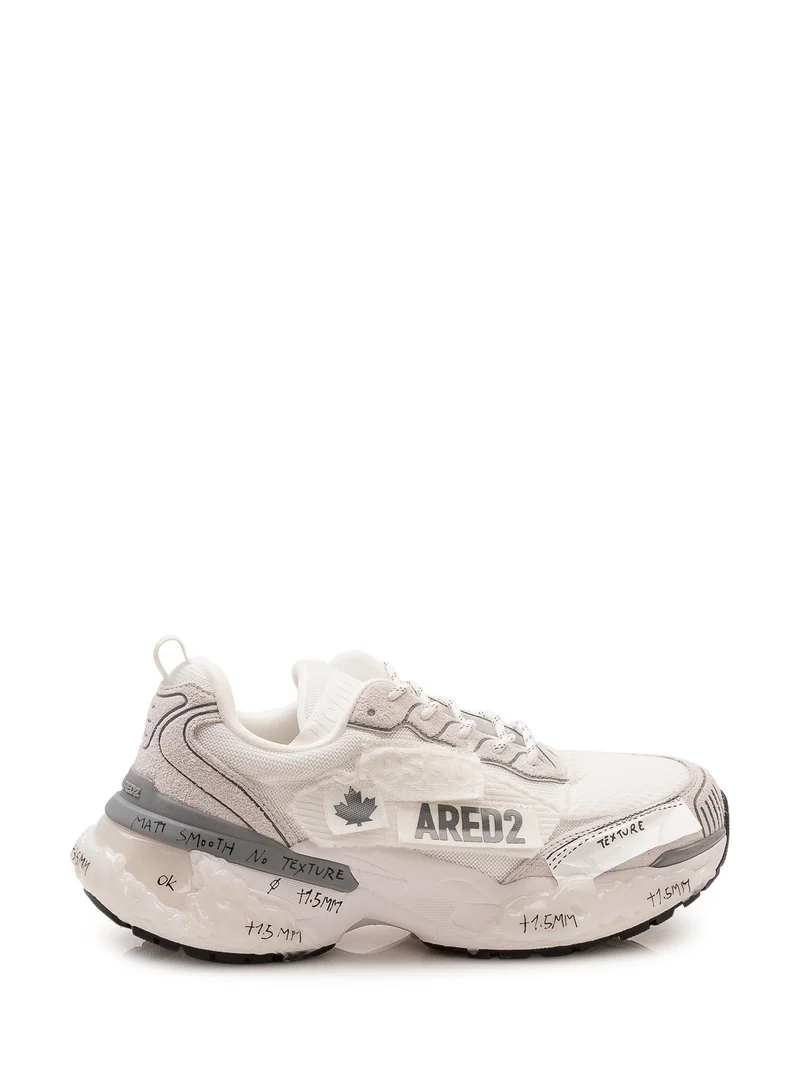 Sneaker con Inserti Sovrapposti e Maxi Suola