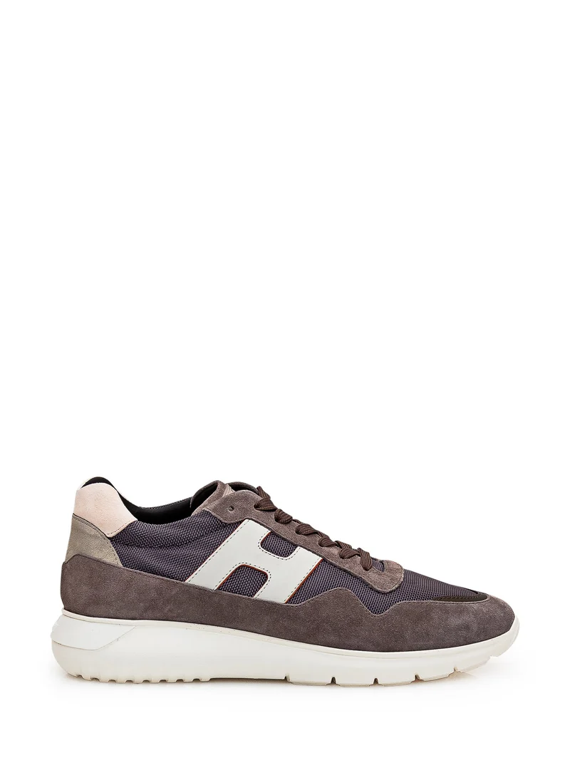 Sneaker Interactive³