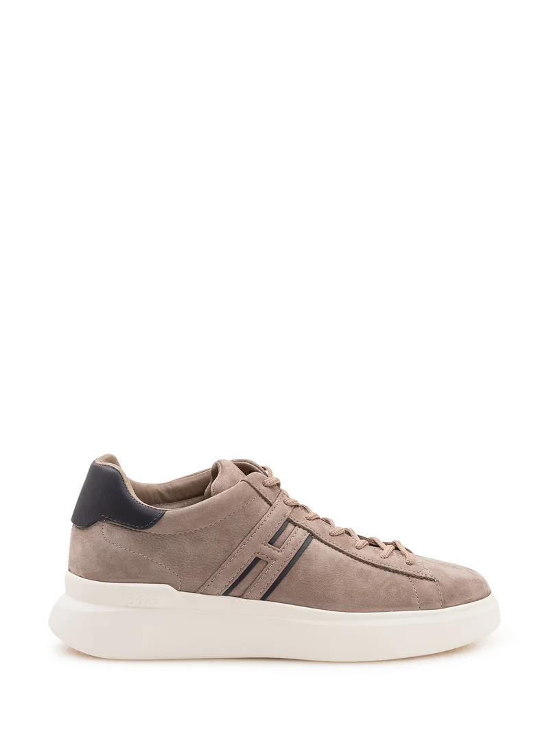 Sneakers H580