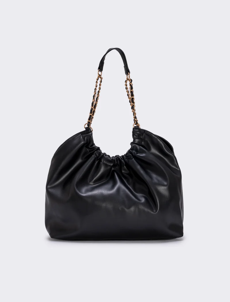 Borsa a sacco con tracolla e catena - Nero