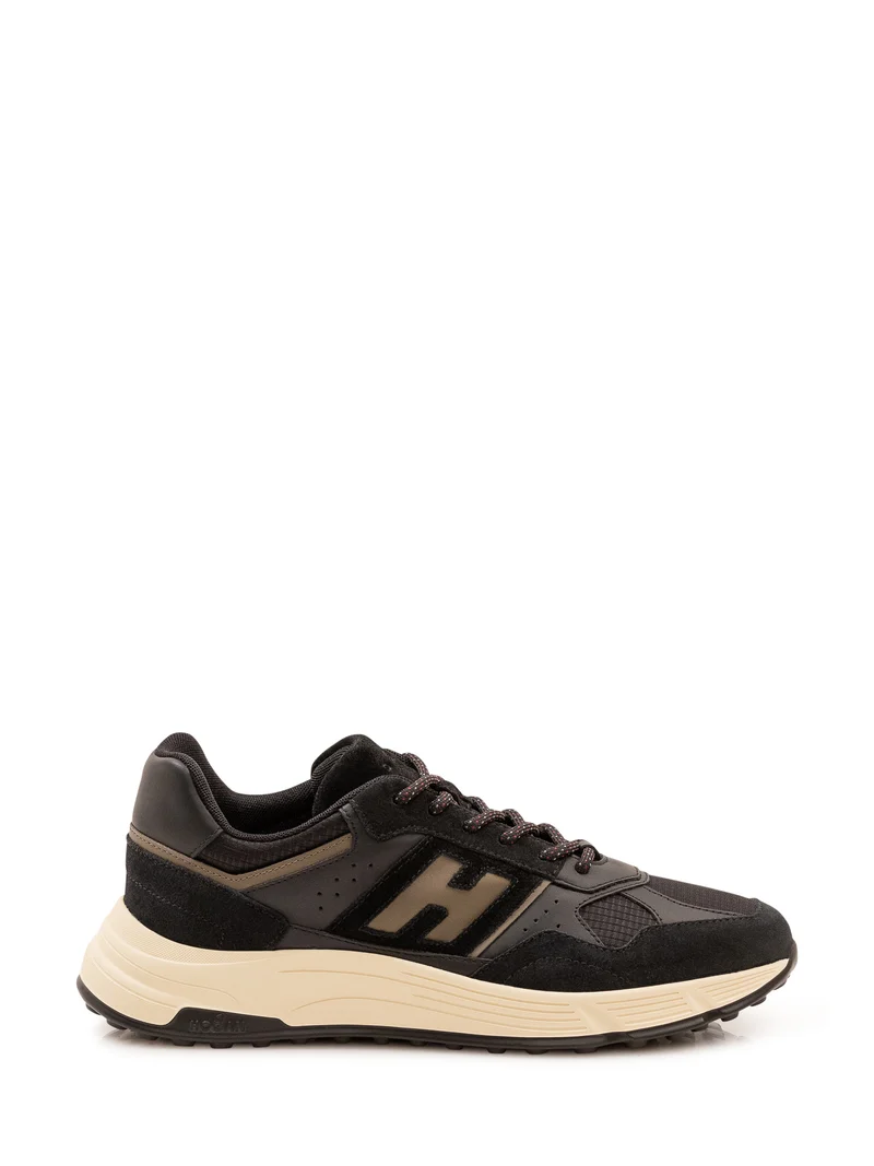 Hyperlight Sneaker Allacciata