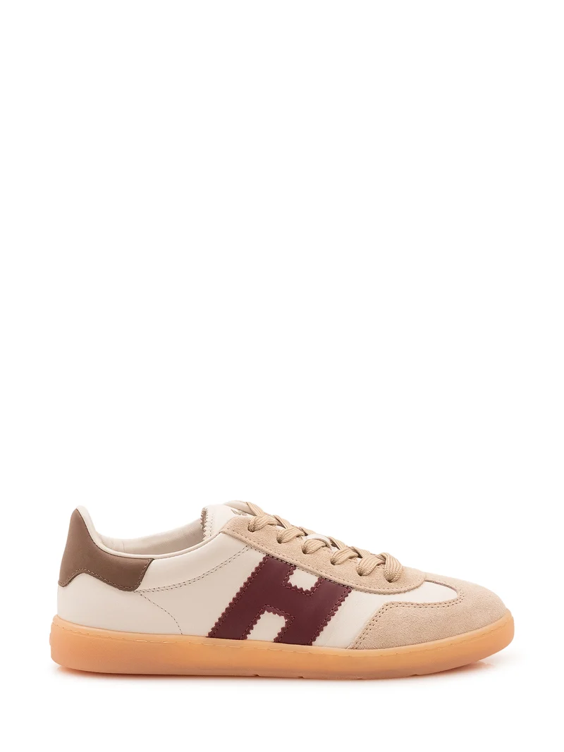 Sneaker Allacciata con Suola Bassa