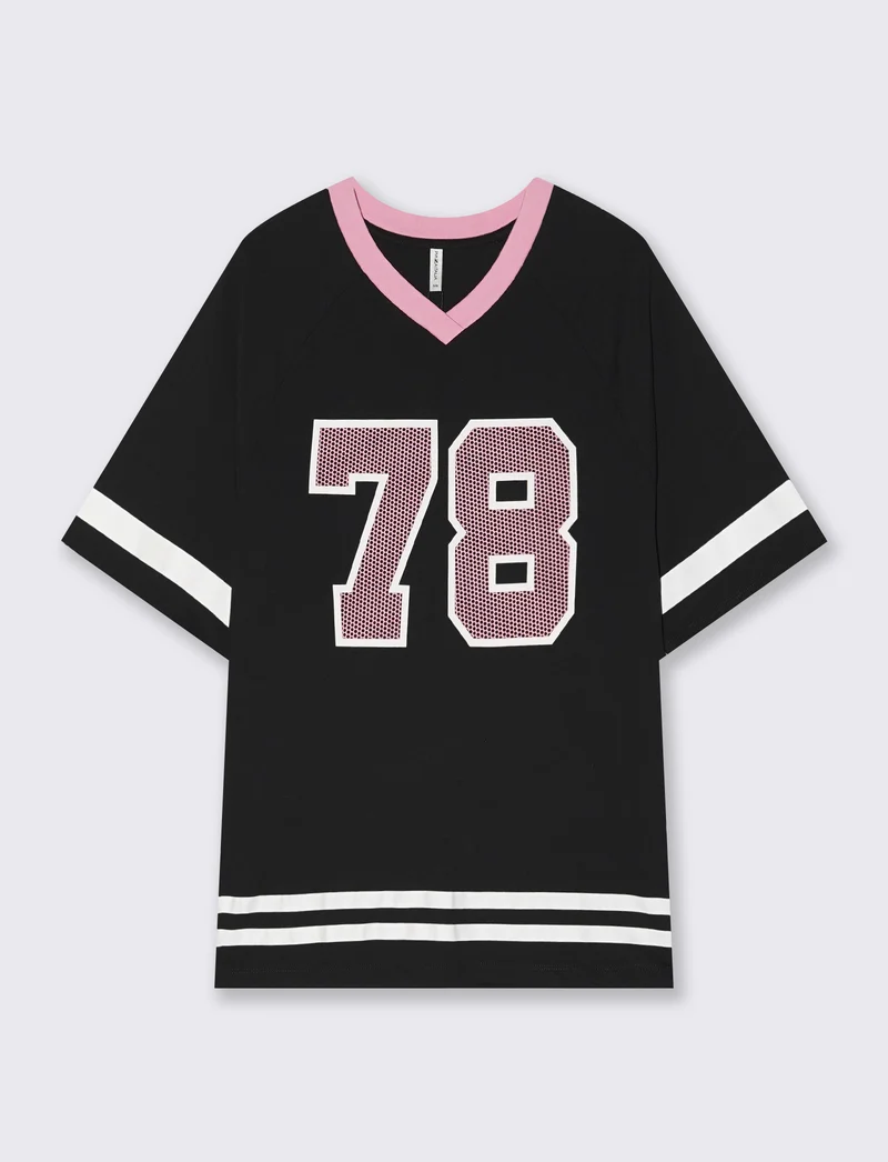 T-Shirt Scollo a V con Stampa - Nero
