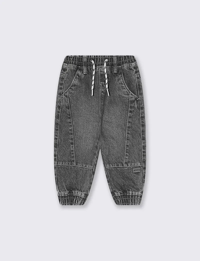 Jeans in denim con coulisse e patch - Grigio