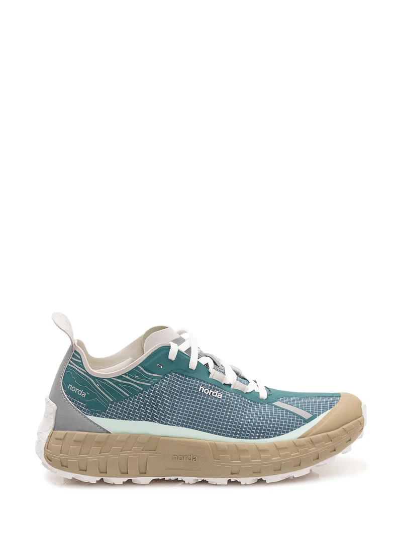 Scarpa Sportiva con Lacci e Suola Dentellata