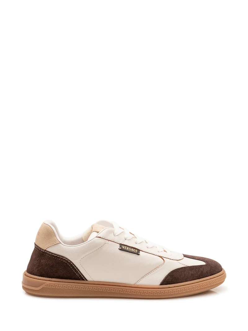 Sneakers con Inserti e Lacci