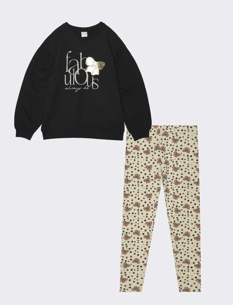 Completo con felpa e leggings. - Nero