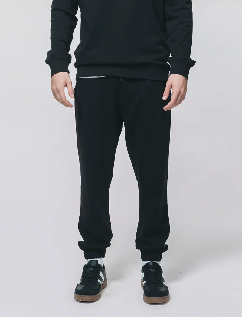 Pantaloni Jogger Basic in Felpa con Tasche - Nero