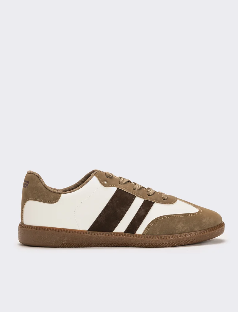 Sneakers con inserti laterali da uomo - Marrone