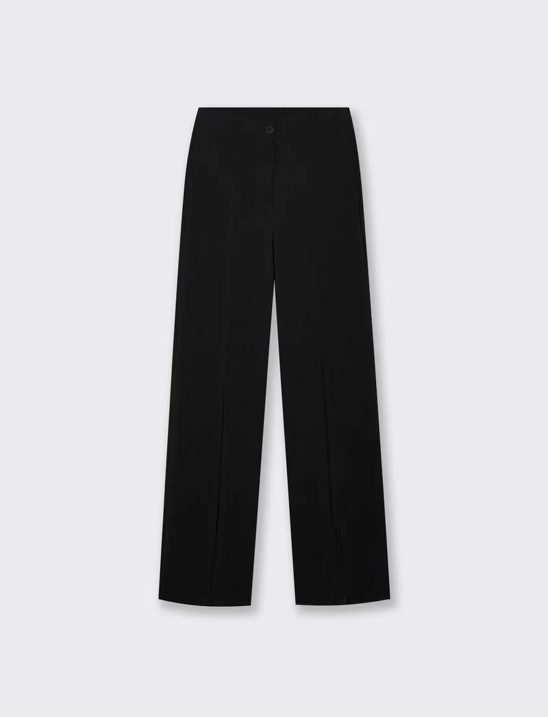 Pantalone classico a gamba dritta con pieghe frontali e chiusura con bottone. - Nero
