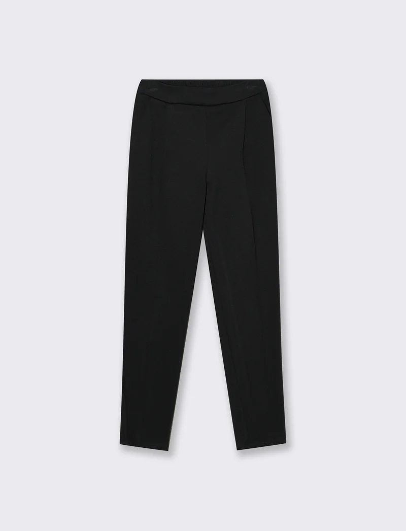 Pantalone sigaretta con pence sul davanti - Nero